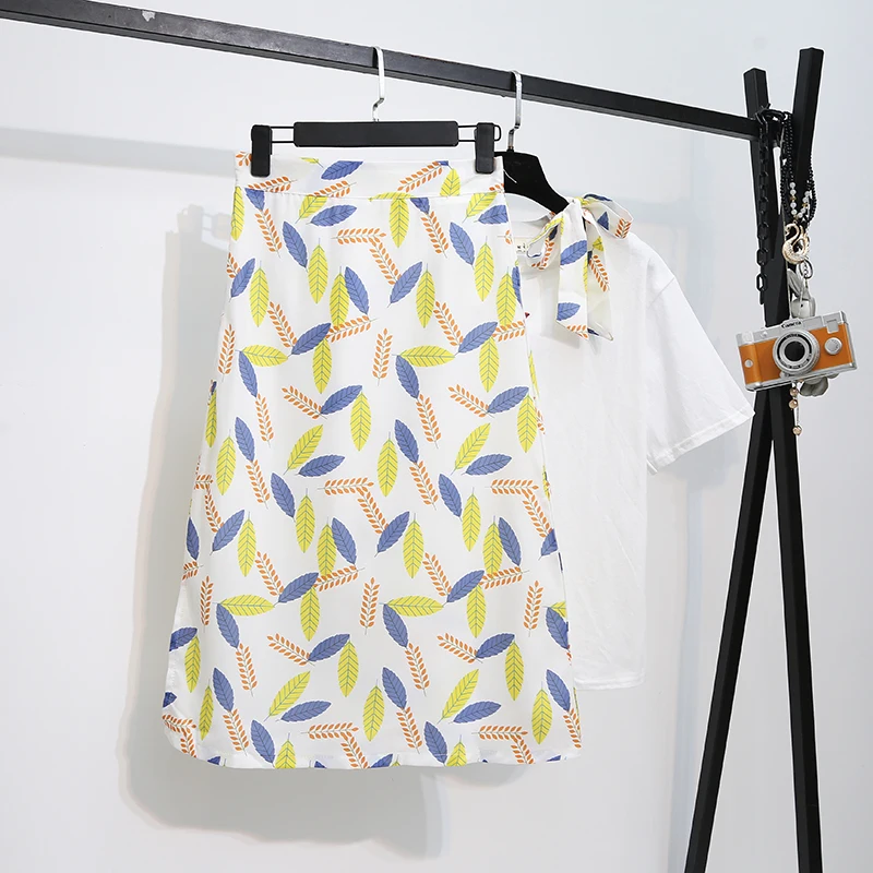 Женский хлопковый костюм двойка футболка с бантом и принтом в виде листиков