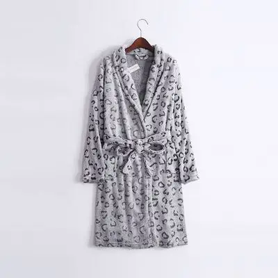 Light grey leopard Унисекс Зимние Модные свободные леопардовые термо флисовые пижамы банный халат длиной до колен удобный мягкий пояс халат для отдыха - Цвет: Light grey leopard