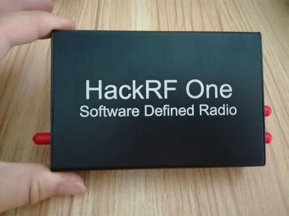 HackRF один с открытым исходным кодом программного обеспечения радио платформы 1