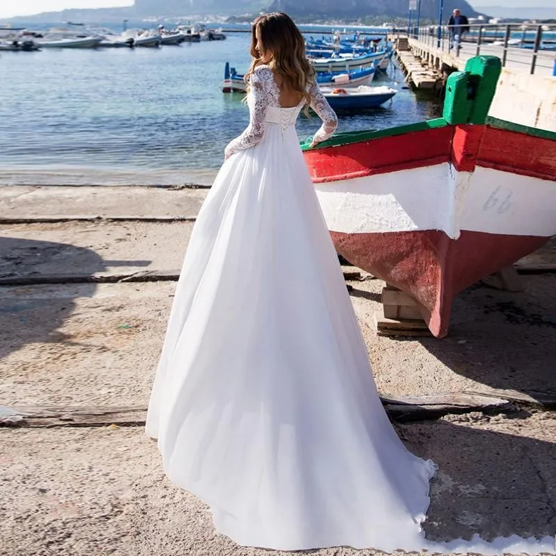 

2021 Bateau Neck Country Bohemian Wedding Dresses Long Sleeve Appliques Lace Open Back Boho Beach Wedding gowns Bridal Gowns