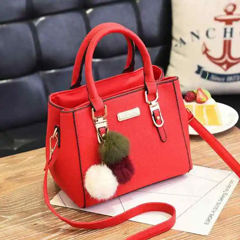 Брендовые женские сумочки с украшением в виде помпонов однотонные сумки