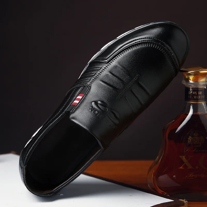 Мужская повседневная обувь модные кожаные кроссовки мягкие Лоферы для вождения