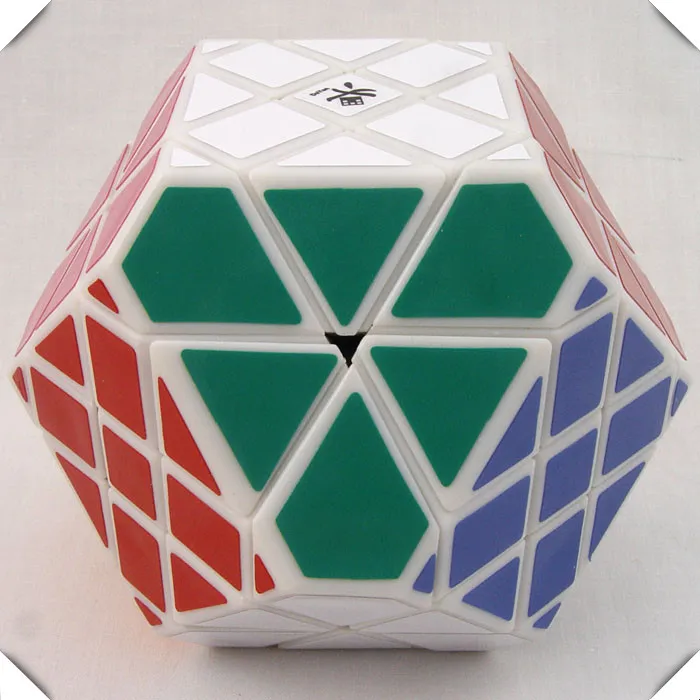 DaYan Gem V2 Cube II Magic cube puzzle big diamond stone strange shape special cube educational toys game gift limited version
DaYan Gem V2 Cube II Magic cube puzzle big diamond stone strange shape special cube educational toys game gift limited version