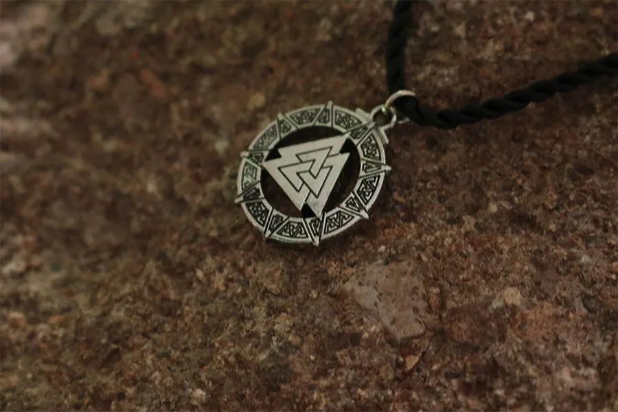 10 шт. оптовая продажа Valknut языческий амулет кулон мужское ожерелье символ of Norse