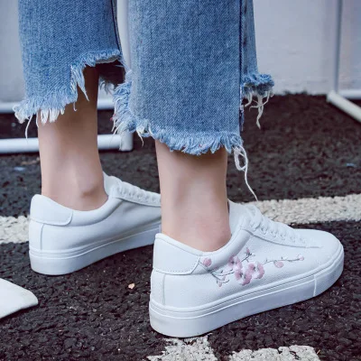 6818 White Pink Женская обувь; повседневная обувь на высокой платформе; однотонная женская повседневная обувь из искусственной кожи; парусиновые кроссовки для женщин - Цвет: 6818 White Pink