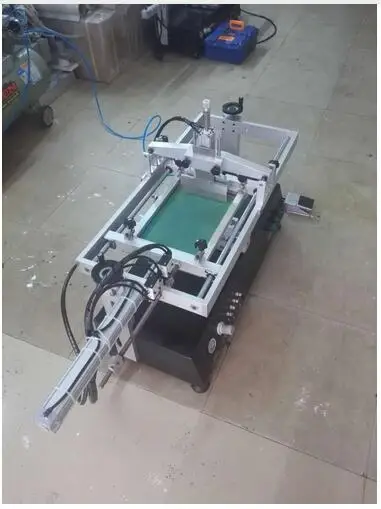 Новая пневматическая машина для трафаретной печати пластиковых бутылок |