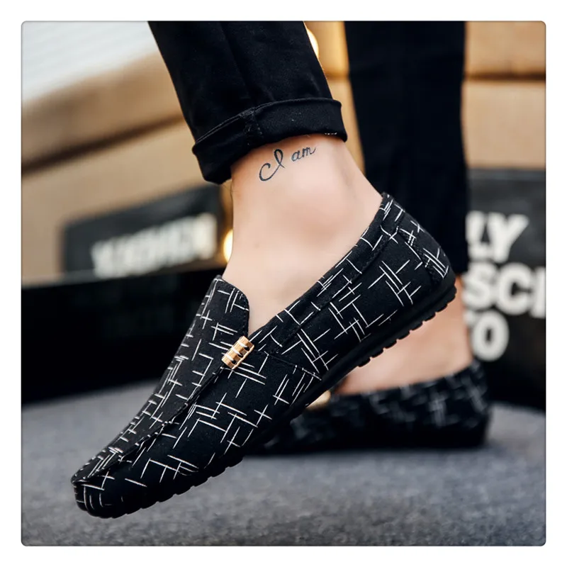 Urbanfind для мужчин Мужские Лоферы повседневная обувь сезон: весна–лето светлые холщовые молодежной обуви Для мужчин дышащая модная женская обувь на плоской подошве