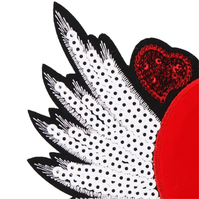 Футболка женская Байкерская нашивка с блестками 230 мм крылья сердце ним железные