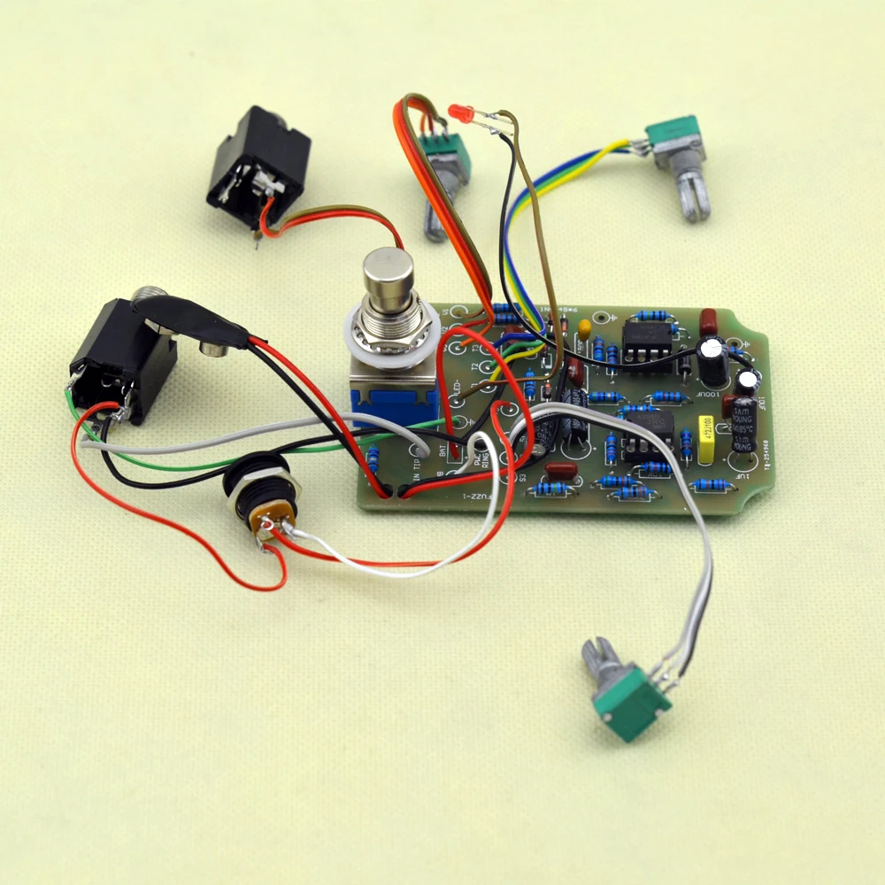 Новая педаль эффектов для гитары DIY Fuzz, все комплекты с 1590B True Bypass, бесплатная доставка (art.: 79c996dc7) - 79c996dc7