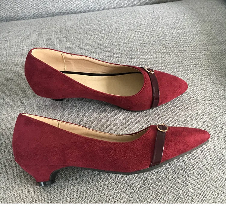 Phoentin/Женская обувь красного цвета на каблуке «рюмочка»; коллекция года; туфли-лодочки на низком каблуке без застежки с пряжкой; выразительная женская обувь черного цвета; большие размеры; FT612