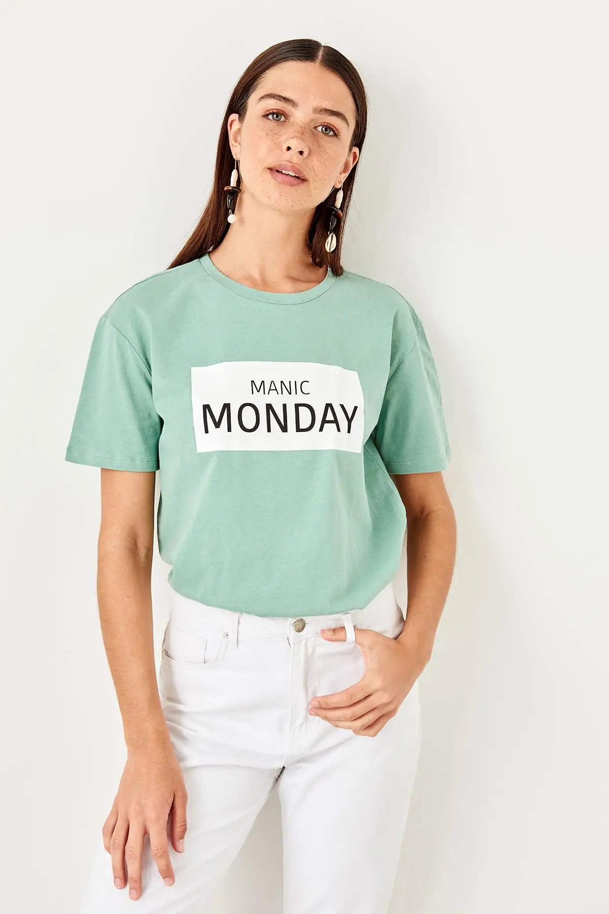 Trendyol зеленые Базовые Трикотажные футболки с принтом TWOSS19TS0296 | Женская одежда