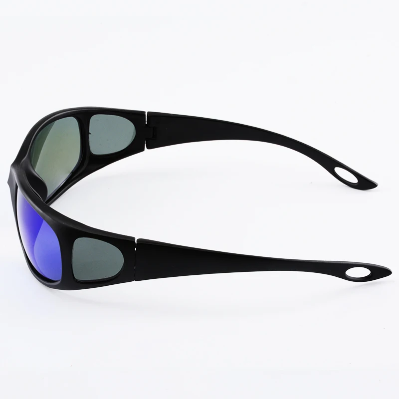 Солнцезащитные очки Мужские поляризационные степень защиты UV400 цвет в