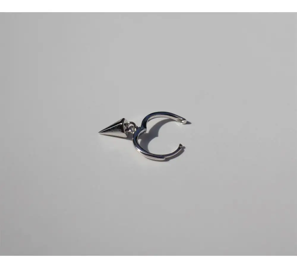 Серьги из стерлингового серебра S925, простая Геометрическая, Шестигранная форма, коническая Ушная кость, Ушная пряжка, панк ветер, дикая, для мужчин и женщин, серебряные серьги, ювелирные изделия