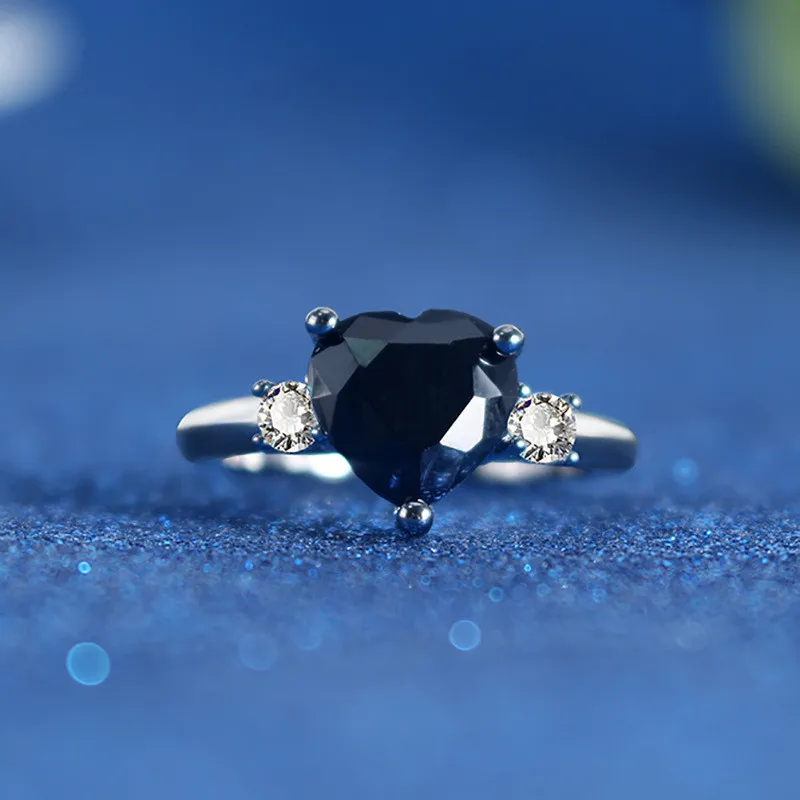 Женское кольцо в форме короны с фианитом | Украшения и аксессуары