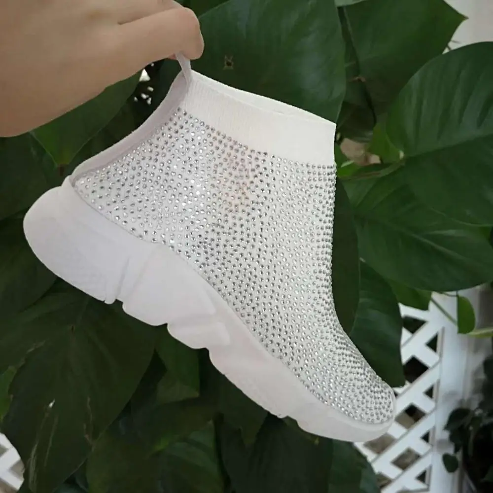 White Женские кроссовки со стразами; спортивные ботинки; блестящие стразы; вязаная дышащая обувь; Женская Роскошная Повседневная обувь; женские кроссовки - Цвет: White