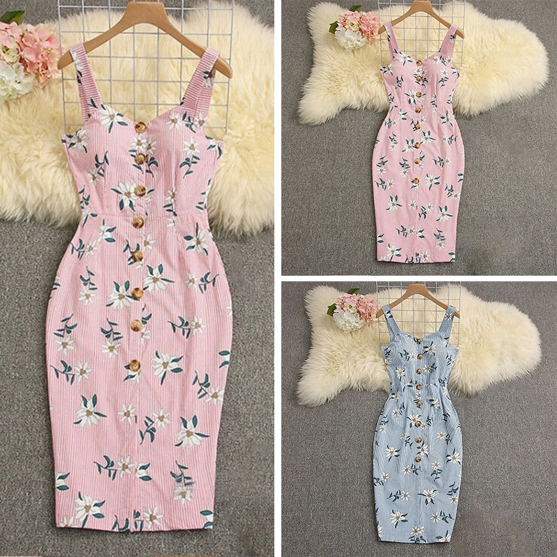 Летнее платье на бретельках в стиле бохо ретро с разрезом пуговицах цветочным