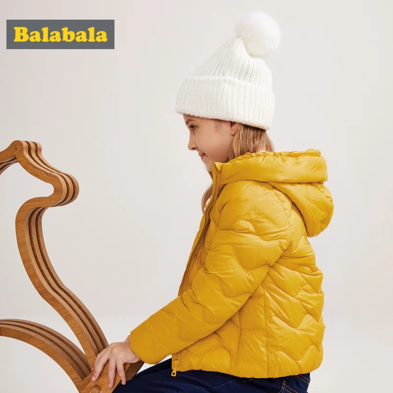 Легкая стеганая куртка Balabala короткая пуховая на молнии с капюшоном и карманами