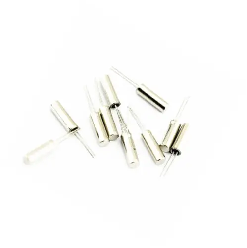 

20 pcs 32.768KHz 32768HZ Crystal Oscillator 2 x 6 mm NEW
