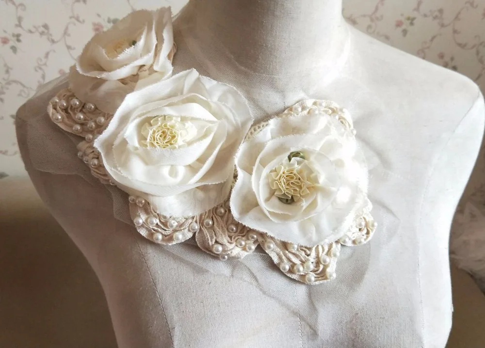Жемчужные аппликации из бисера с шифоновыми атласными цветочными аппликациями