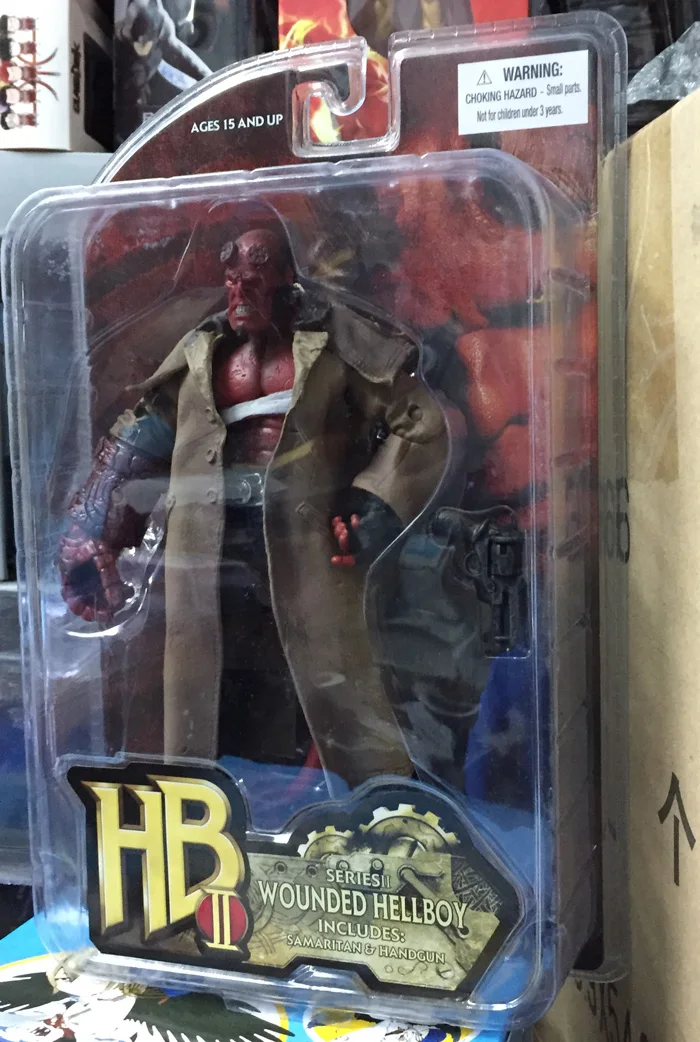 Новое поступление Mezco Хеллбой 2 Золотая армия серии ранения Самаритянин пистолет