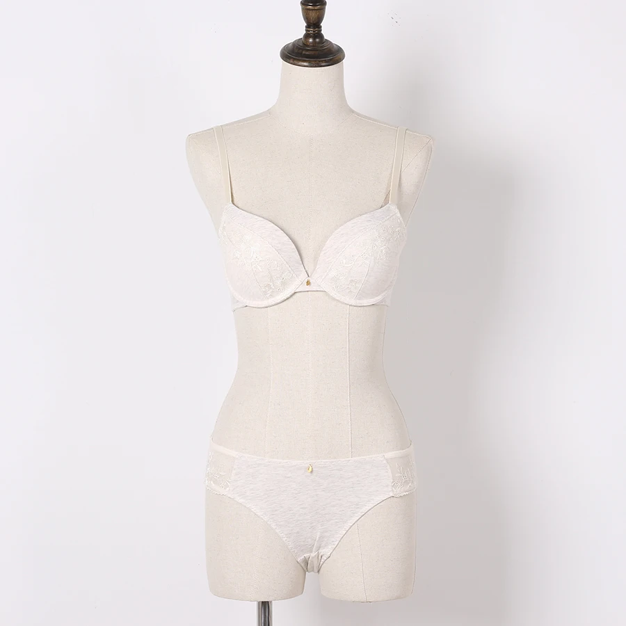 Комплект женского нижнего белья из бюстгальтера пуш ап с цветочной вышивкой и