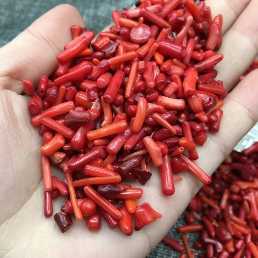 Оптовая продажа красный натуральный коралловый кристалл красные камни горный