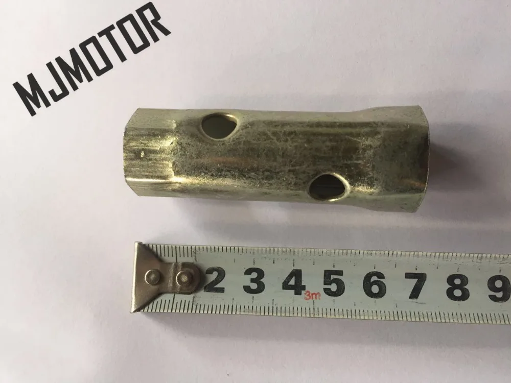 

Spark Plug For GY6 DIO50 ZX XH90 2 stroke Chinese Scooter Motorcycyle ATV Spark Plug Socket Wrench Remover Tool