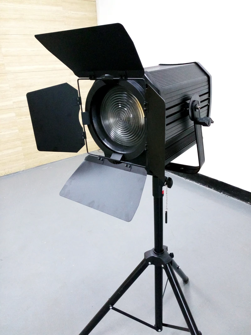TIPTOP RGB RGBW White Barndoor Led COB Fresnel Light Zoom Photography Video Studio Color TV Spot Film | Лампы и освещение