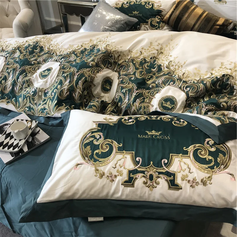 Комплект постельного белья из египетского хлопка с вышивкой "корона" 2018 года, размеры Queen king, включает наволочки на подушки, простыню и покрывало.
