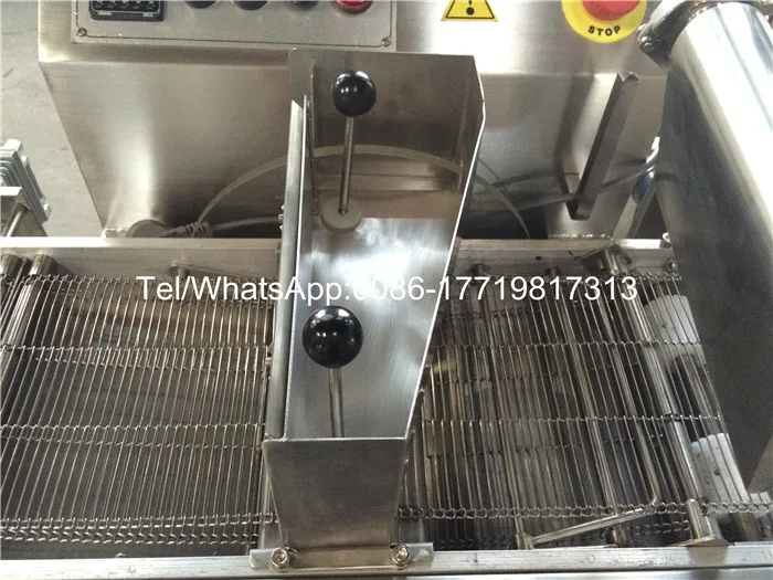 Промышленная Автоматическая небольшая машина для нанесения шоколада 15 кг/ч |