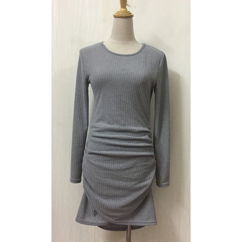 Женское короткое платье с асимметричным подолом облегающее мини круглым вырезом