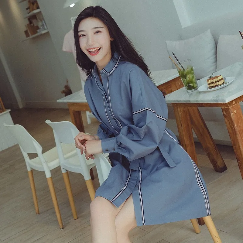 TWOTWINSTYLE Полосатое платье рубашка для женщин с рукавами фонариками кружевное