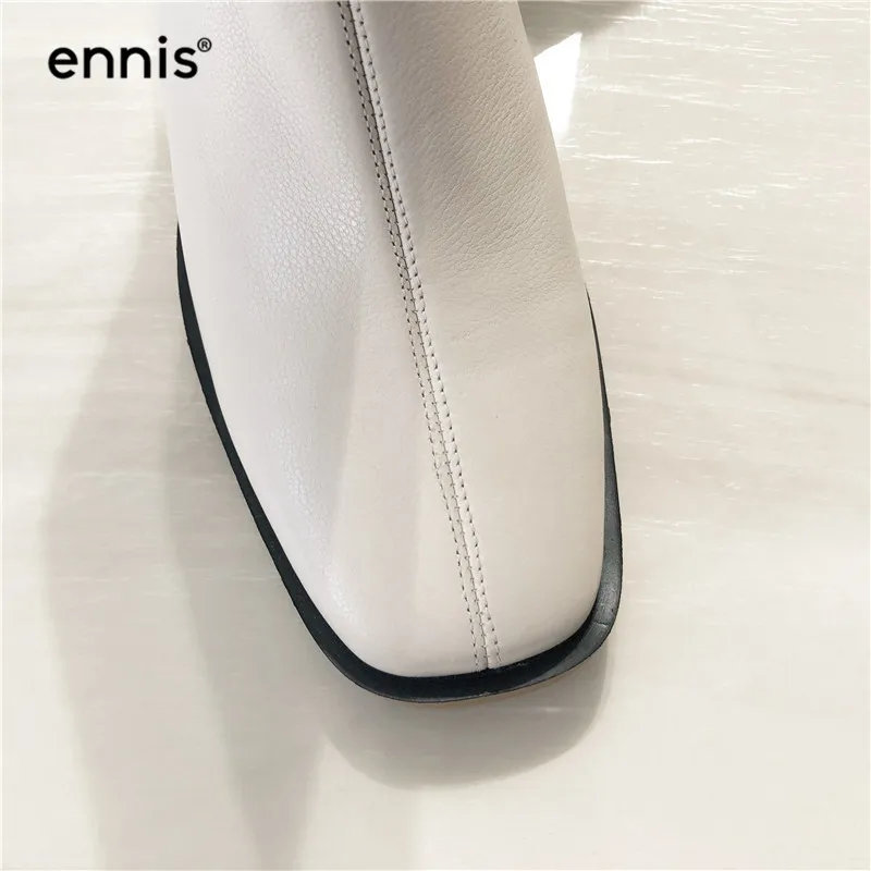 ENNIS/; осенне-зимние ботинки; ботинки из натуральной кожи на низком каблуке; модная женская обувь; цвет черный, белый; модные ботинки до середины икры; A991