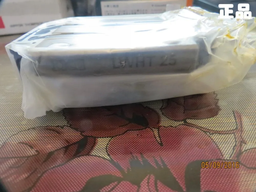 1 шт. оригинальный фланцевый линейный направляющий блок японского бренда IKO LWHT25 |