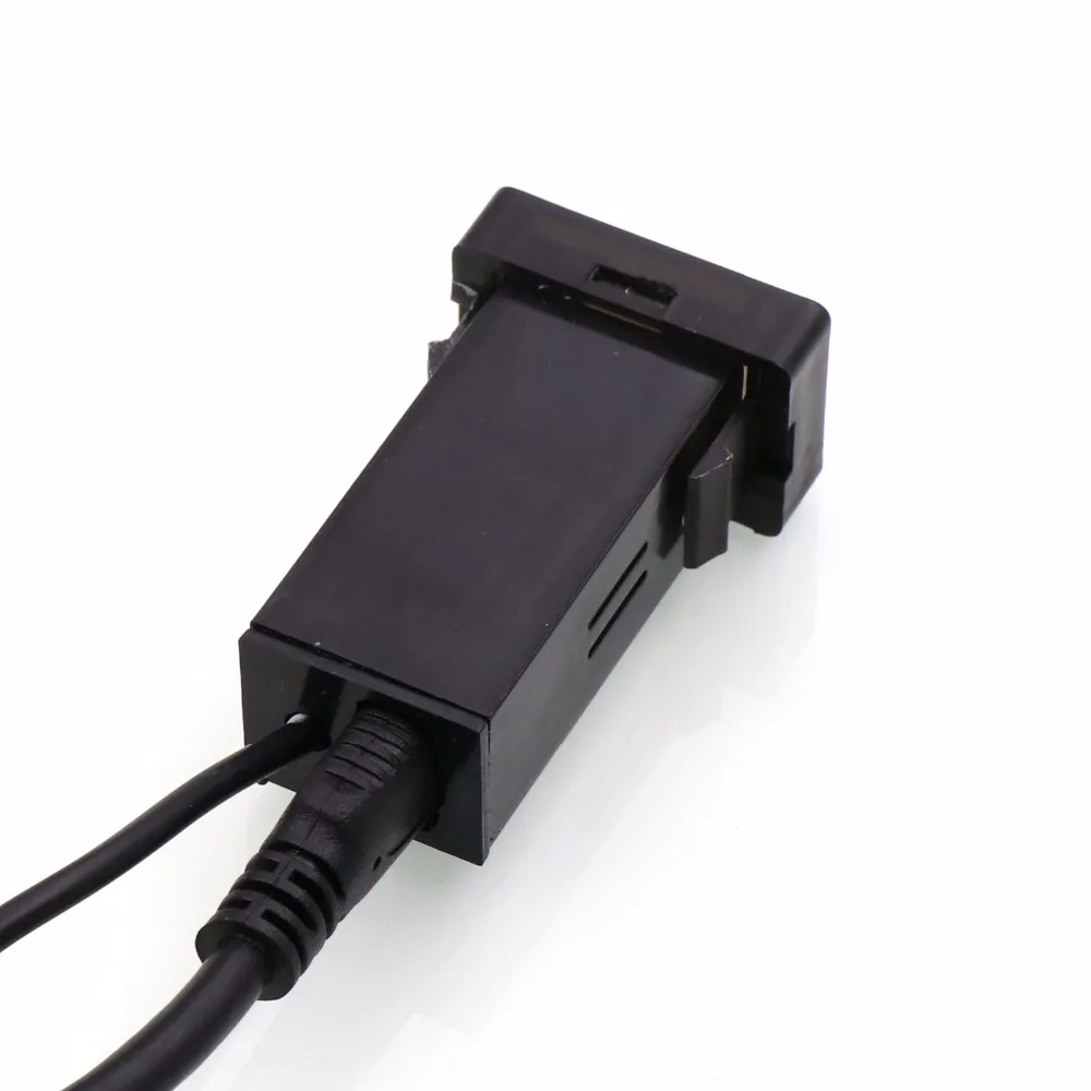 Автомобильное зарядное устройство с аудиовходом USB и разъемом HDMI для TOYOTA Camry Corolla