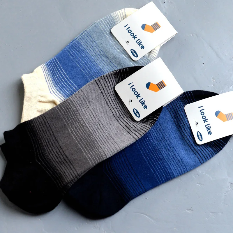 2016 дешевые продукты свободного покроя мужчины носки с хлопок градиент рампы