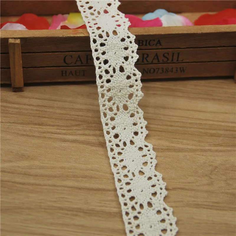 

FASMILEY Wholesale 30mm Cotton Lace Trim Flower Ivory Net Lace Ribbon DIY Lace Fabric Trimmings 50 yards LC024