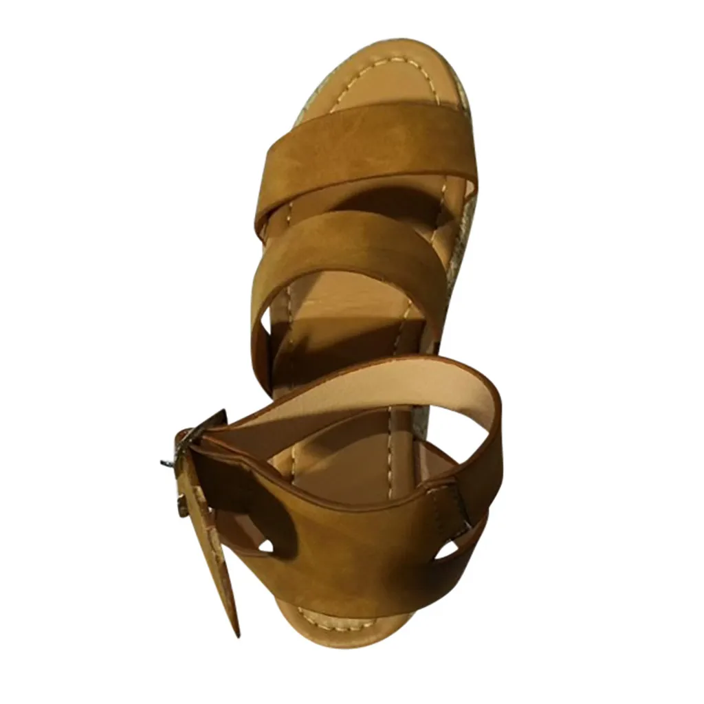 Сандалии женские с ремешком и пряжкой пляжная обувь на танкетке удобные