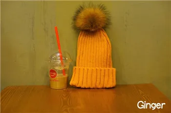 Ginger LAURASHOW Новая Вязаная шапка 20 видов цветов енота норки мяч 14 см Для женщин Кепки Для мужчин помпонами девушка Бонне подарок - Цвет: Ginger