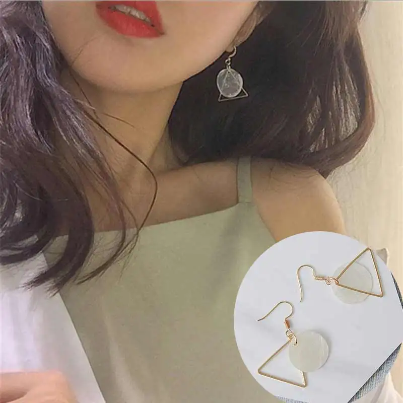 Корейская версия милые геометрические треугольные серьги Мода Shell круглые
