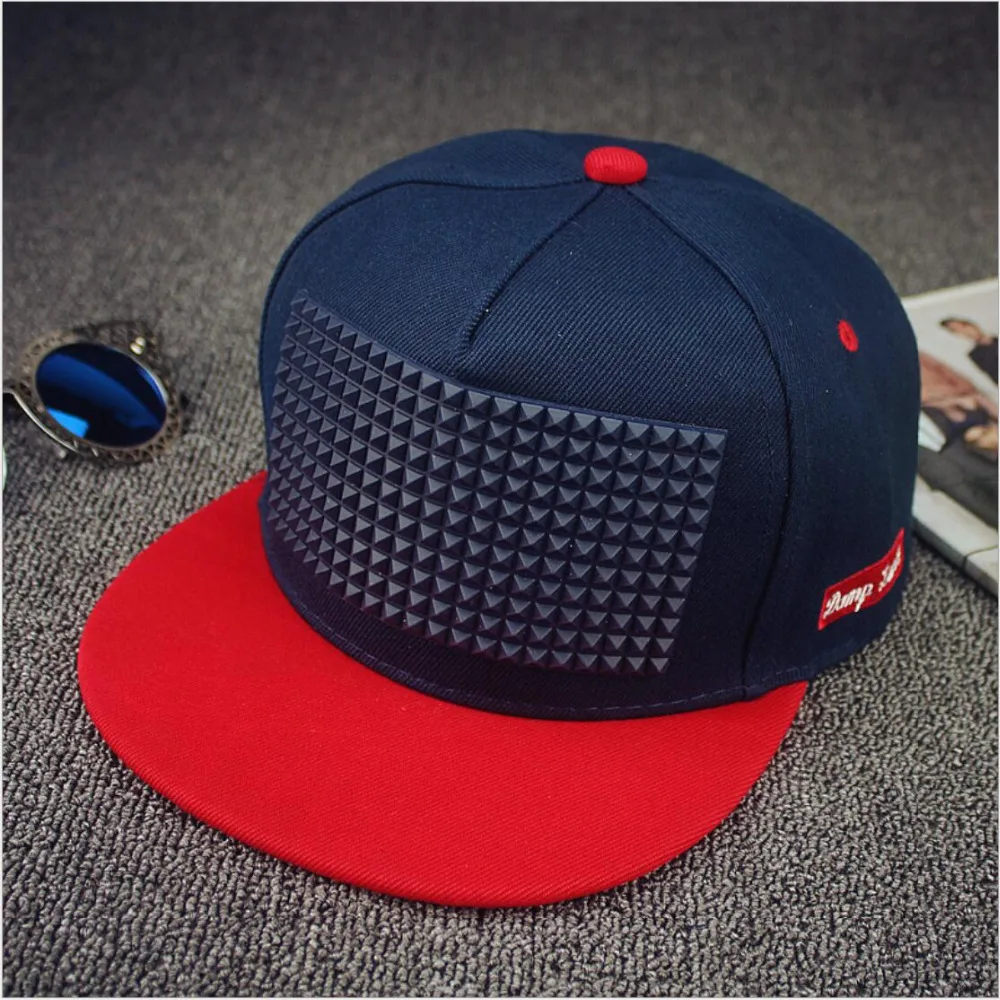 Новая мода мужская панк шляпа с рисунком ежа личность Джаз Snapback Спайк с заклепками колючие Бейсбол Кепки для хип-хоп Рок танец