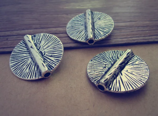 

15pcs/lot Antique silver circular necklace Charms pendant 26mm