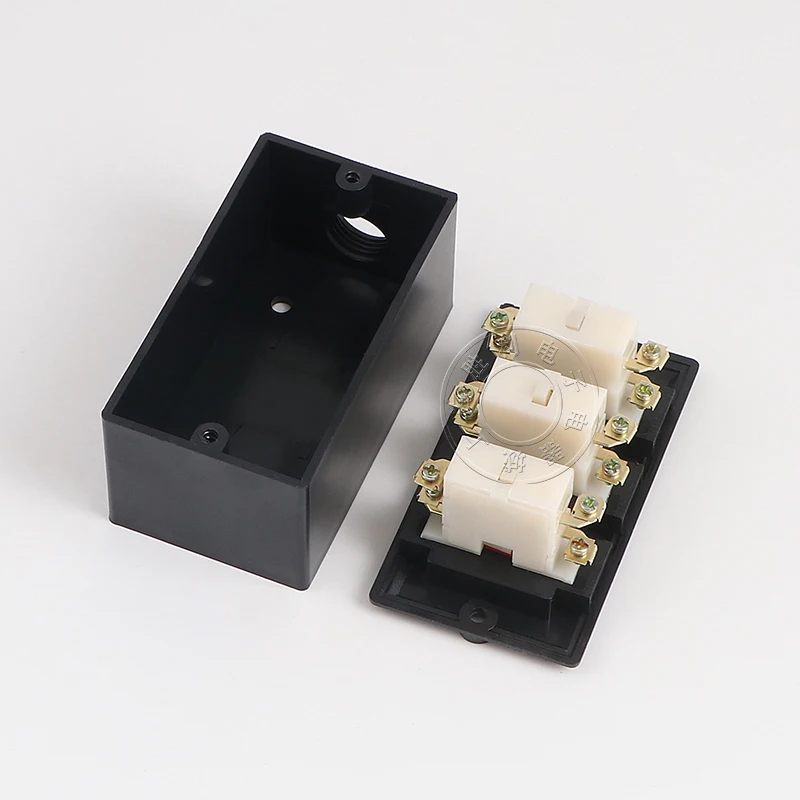 Пластиковая защитная коробка 2/3 положение вкл. ВЫКЛ./вкл. ВЫКЛ. кнопочный