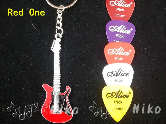 Брелок для электрогитары ST Style (5 цветов) + 50 шт. медиаторов акустической медиаторы