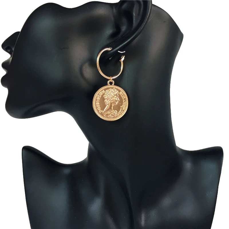 

Женские винтажные серьги-подвески в виде старинной королевы