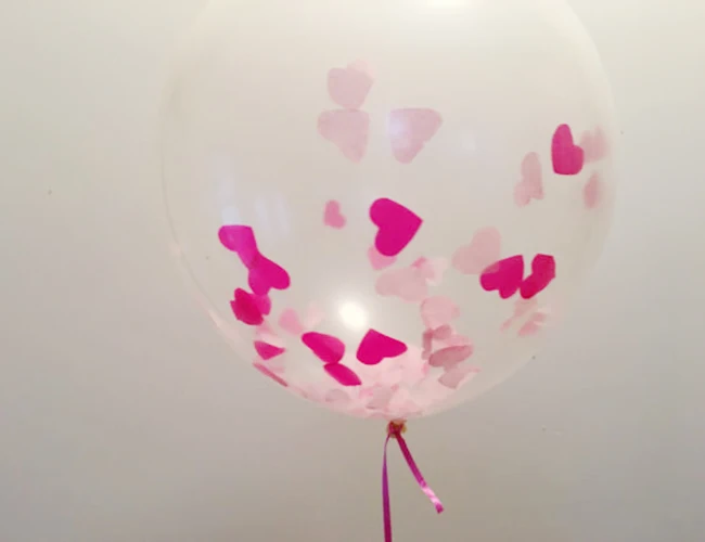 20 г в форме сердца биоразлагаемые бросая свадебные конфетти поп-Push шар для