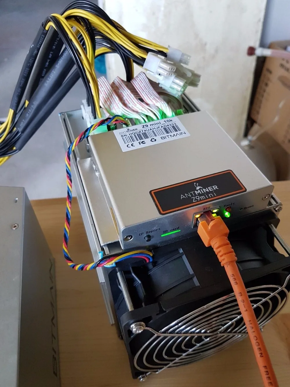 YUNHUI используется Antminer Z9 Mini 10k Sol/s 300W ZCASH ZEN ZEC BTG Asic Equihash Miner может майнить ZEN ZEC BTG монета может достигать 14