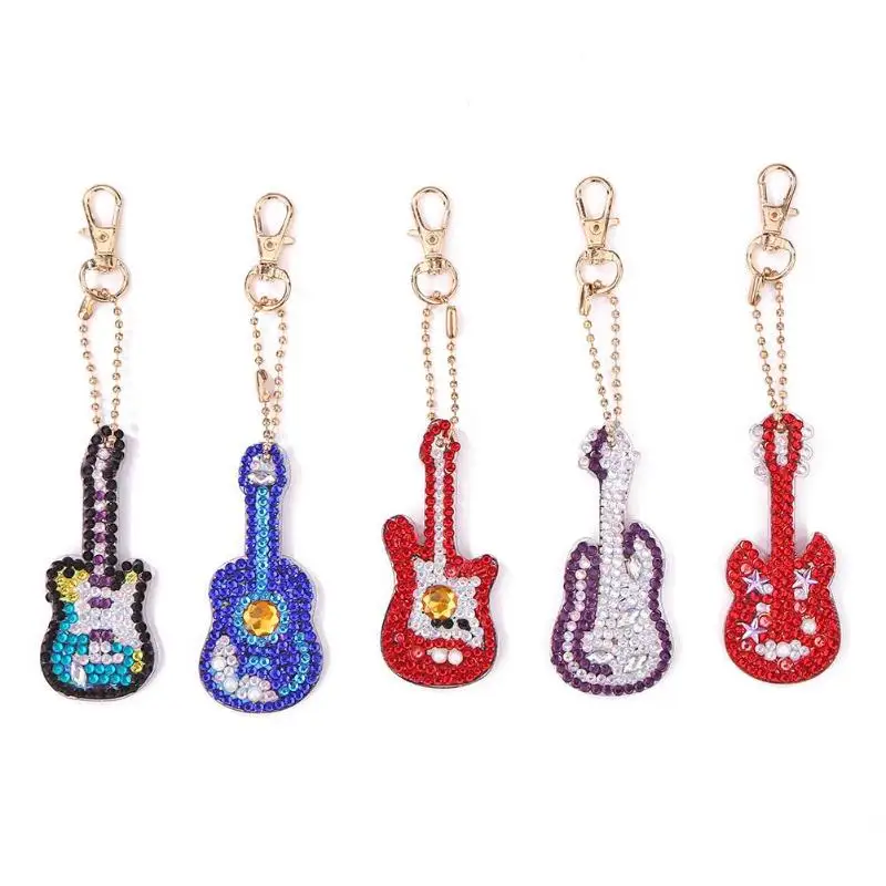 4pcs Guitar 4/5 шт полностью своими руками из страз особой формы алмазов картина брелок мультфильм животных Для женщин сумка подвесной орнамент ювелирный брелок для ключей подарки - Цвет: 4pcs Guitar