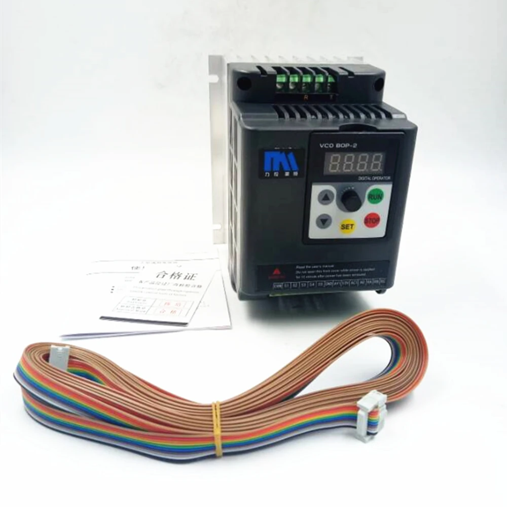 

Универсальный инвертор 0,75 кВт 1HP 1Ph 220 В 4A 500 Гц привод двигателя VFD с 5 м удлинительным кабелем для 3-фазного асинхронного двигателя