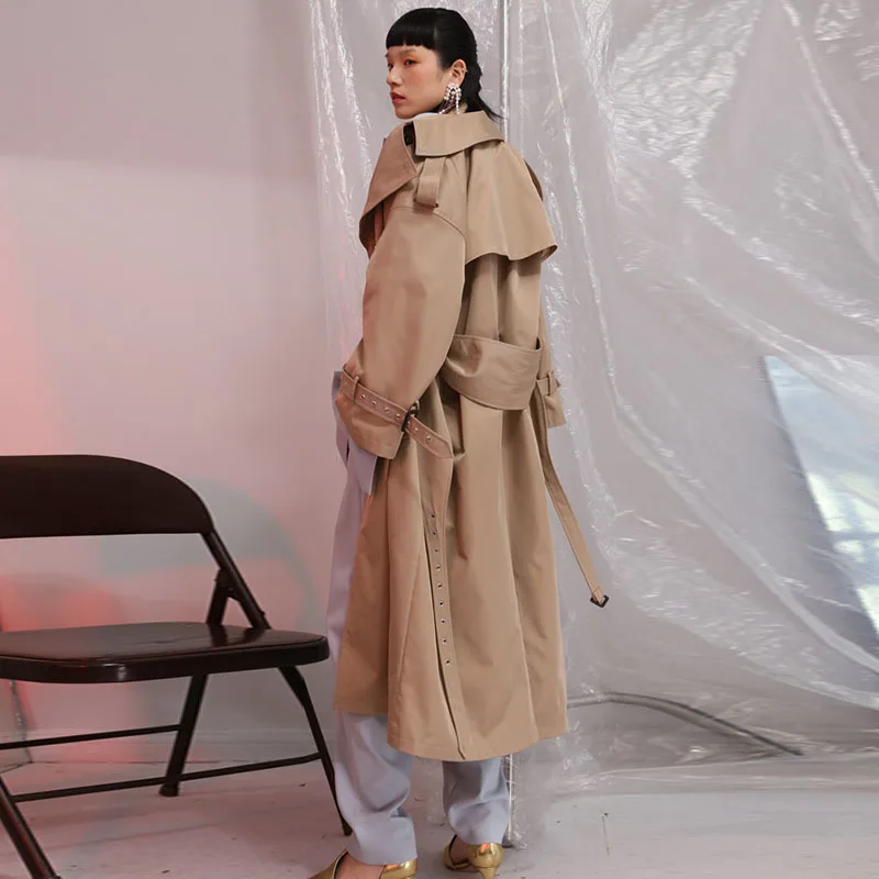 TWOTWINSTYLE пояс ветровка женский воротник с лацканами расклешенный рукав высокая